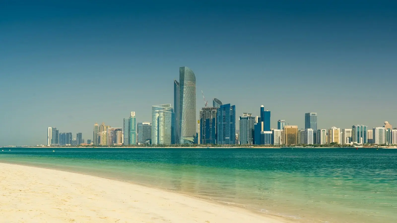 abu-dhabi skyscaper